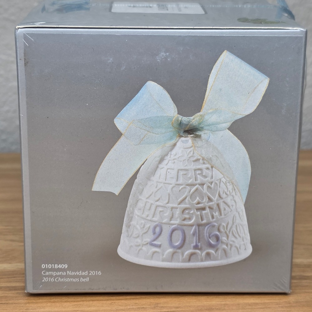 Lladro 2016 Porcelain Christmas Bell Ornament Unopened New Box #10108409 Spain